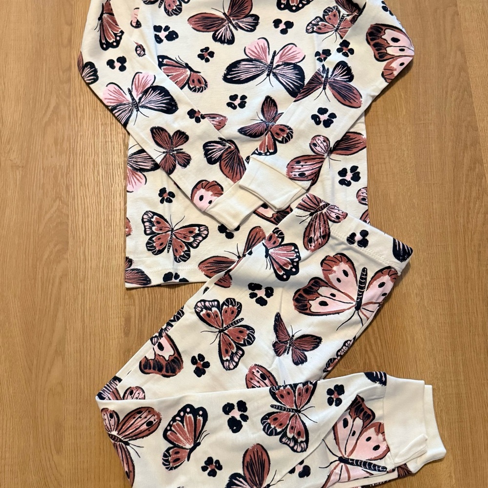 Girls' Cream Pajama Set with Pink Butterfly Print /size 5